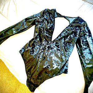 Victoria’s Secret, crushed velvet, long sleeve, deep plunge bodysuit (M)Black